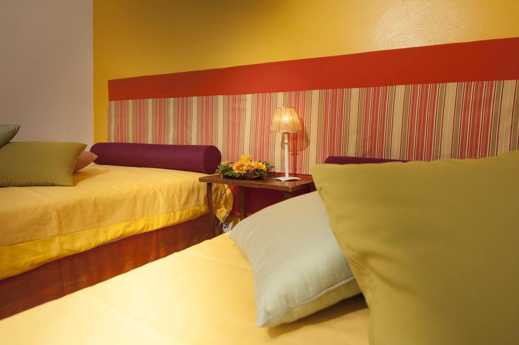 Antico Granaione Bed and Breakfast Rapolano Terme Værelse billede